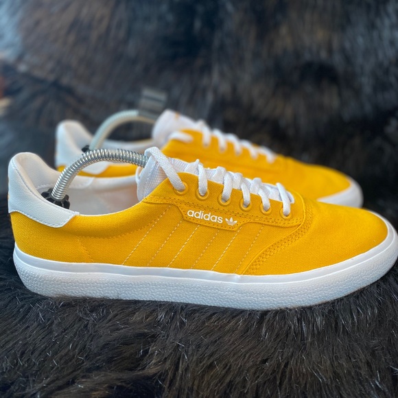 adidas men's canvas sneakers